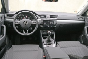 Skoda Superb vs Volkswagen Passat